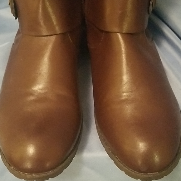 Tall boots!! - Picture 3 of 8